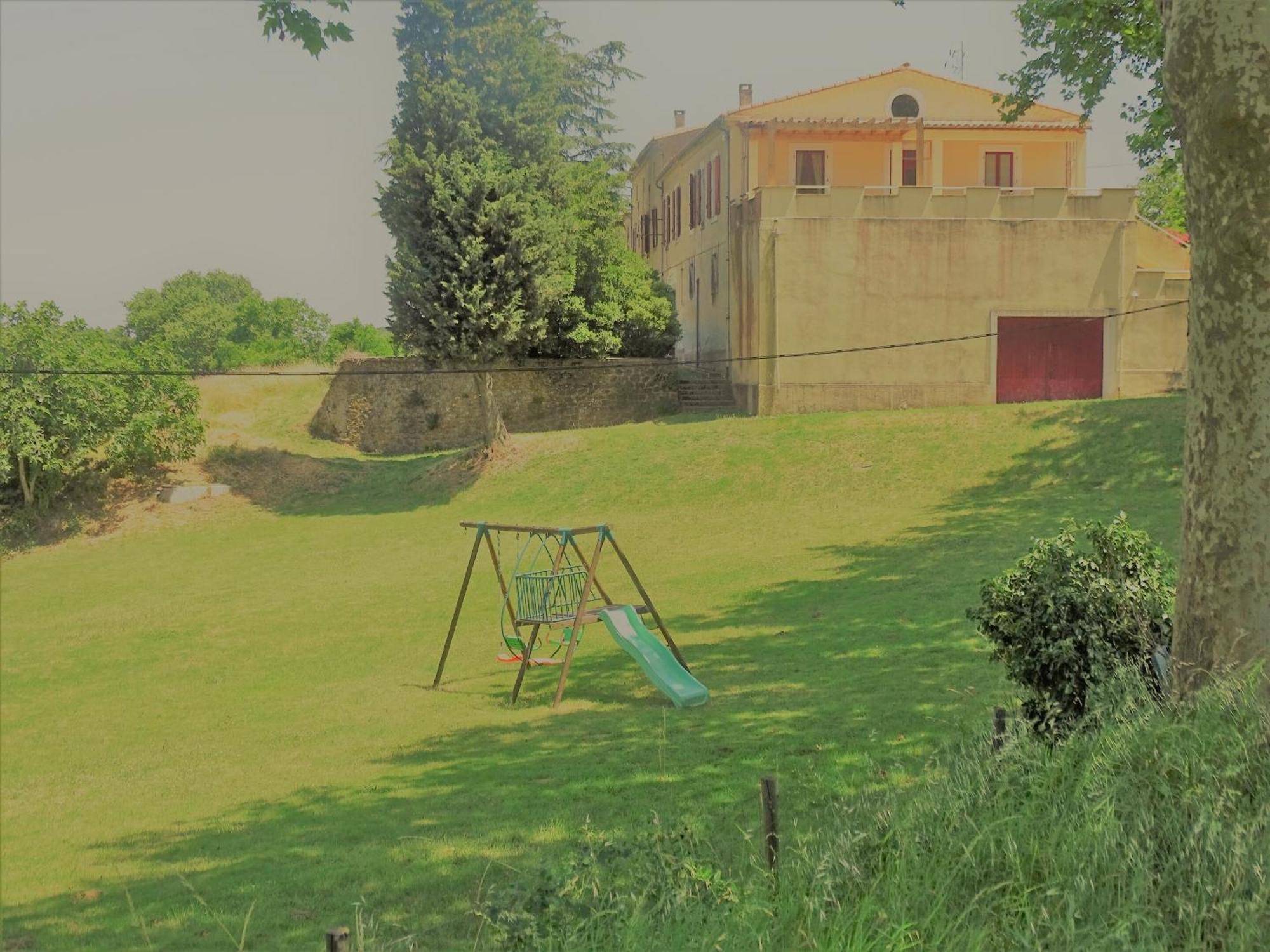 Domaine De La Petite Tour Guest house Montreal (Aude)